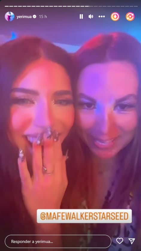 Yeri Mua con Mafe Walker en los Eliot Awards 2022