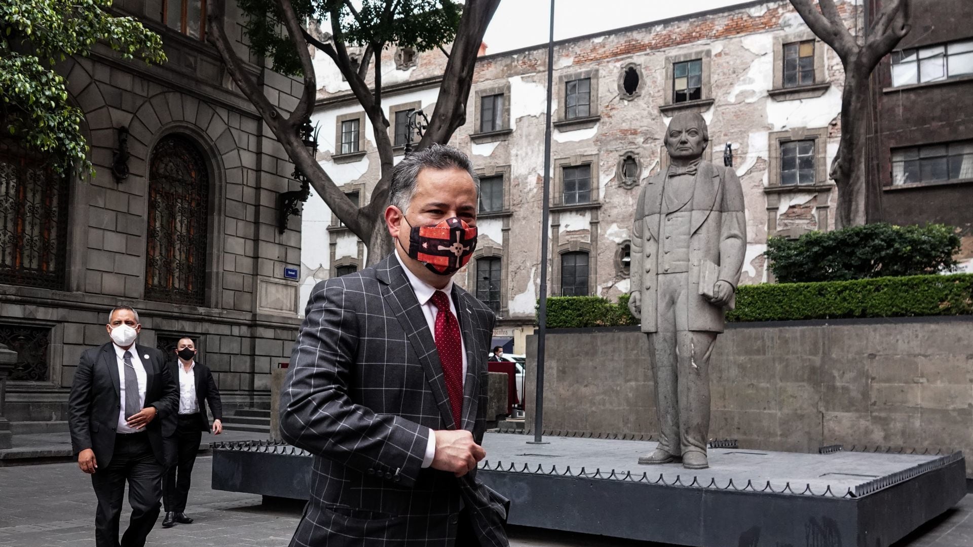 VIDEO: Santiago Nieto es acusado de usar la UIF para fabricar casos contra Francisco García Cabeza de Vaca y otros adversarios