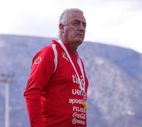 Gustavo Alfaro, DT de Paraguay