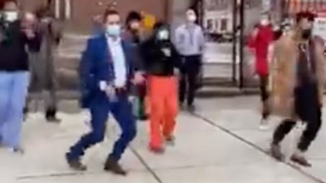 Doctores hacen coreografía