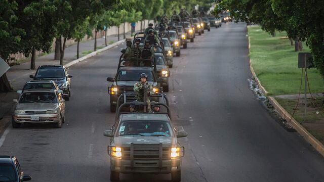 Militares arriban a Culiacán para reforzar seguridad en la zona tras operativo fallido para capturar a Ovidio Guzmán