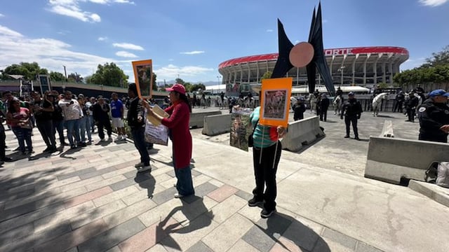 Protesta por regreso de animales al Refugio Franciscano en el Estadio Banorte