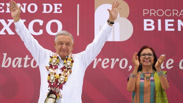 Andrés Manuel López Obrador, presidente de México, encabezó el evento de entrega de Programas para el Bienestar en Pungarabato