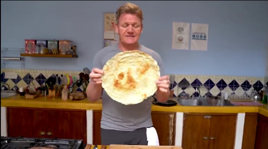 Gordon Ramsay hace una tlayuda
