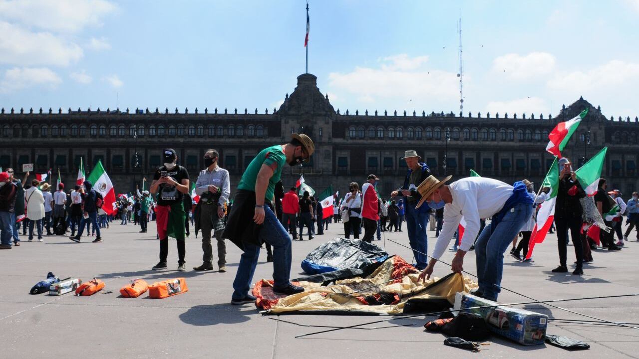 Gobierno de CDMX revisará qué pasa en el plantón del FRENA en el Zócalo