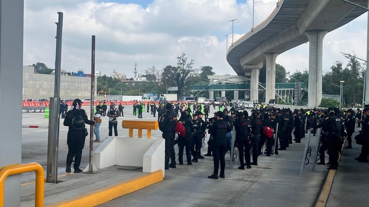 CDMX despliega 400 policías en caseta de Tlalpan