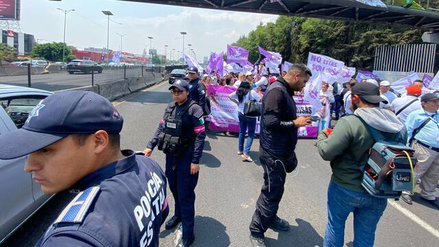 Bloquean Periférico Norte, a la altura de Parque Naucalli