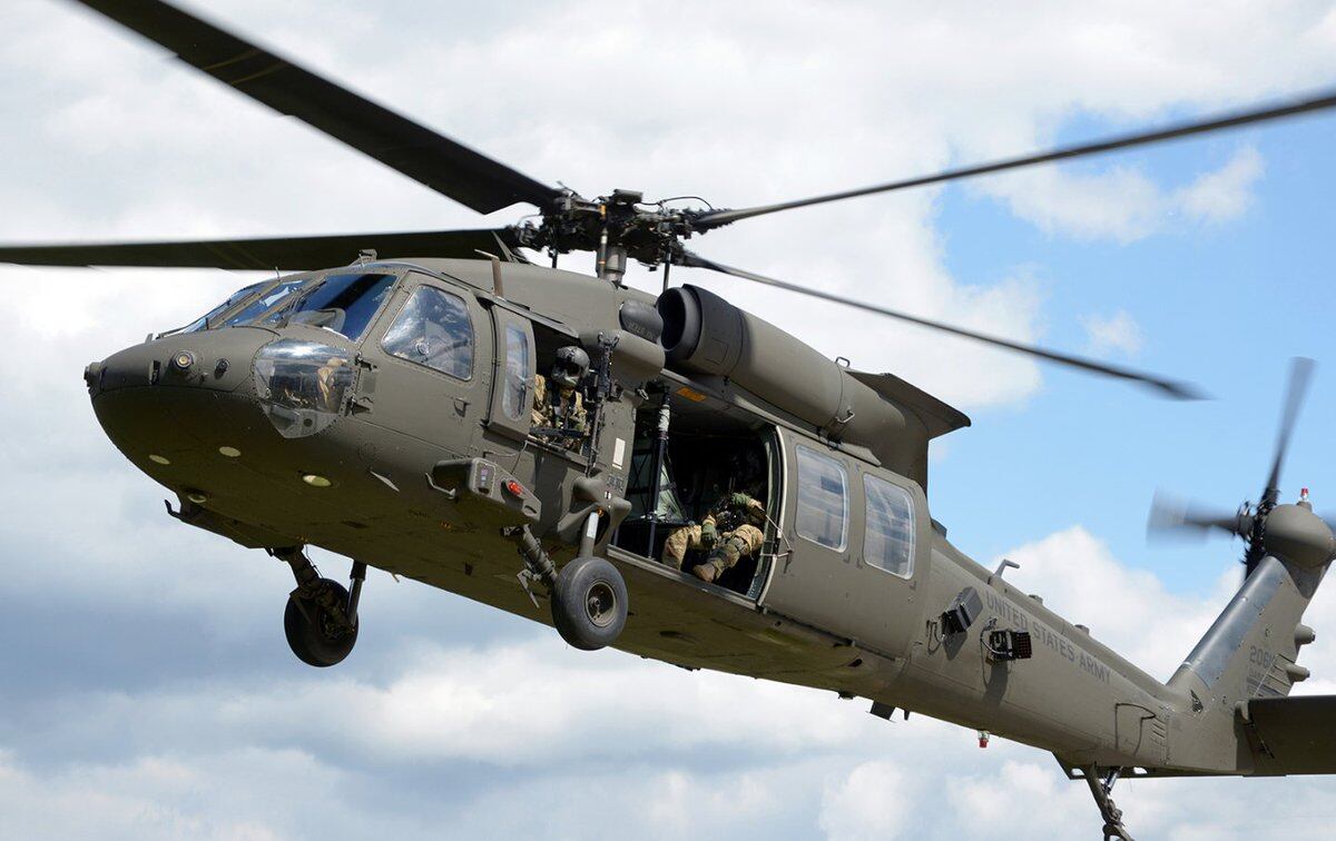 Helicóptero tipo Black Hawk