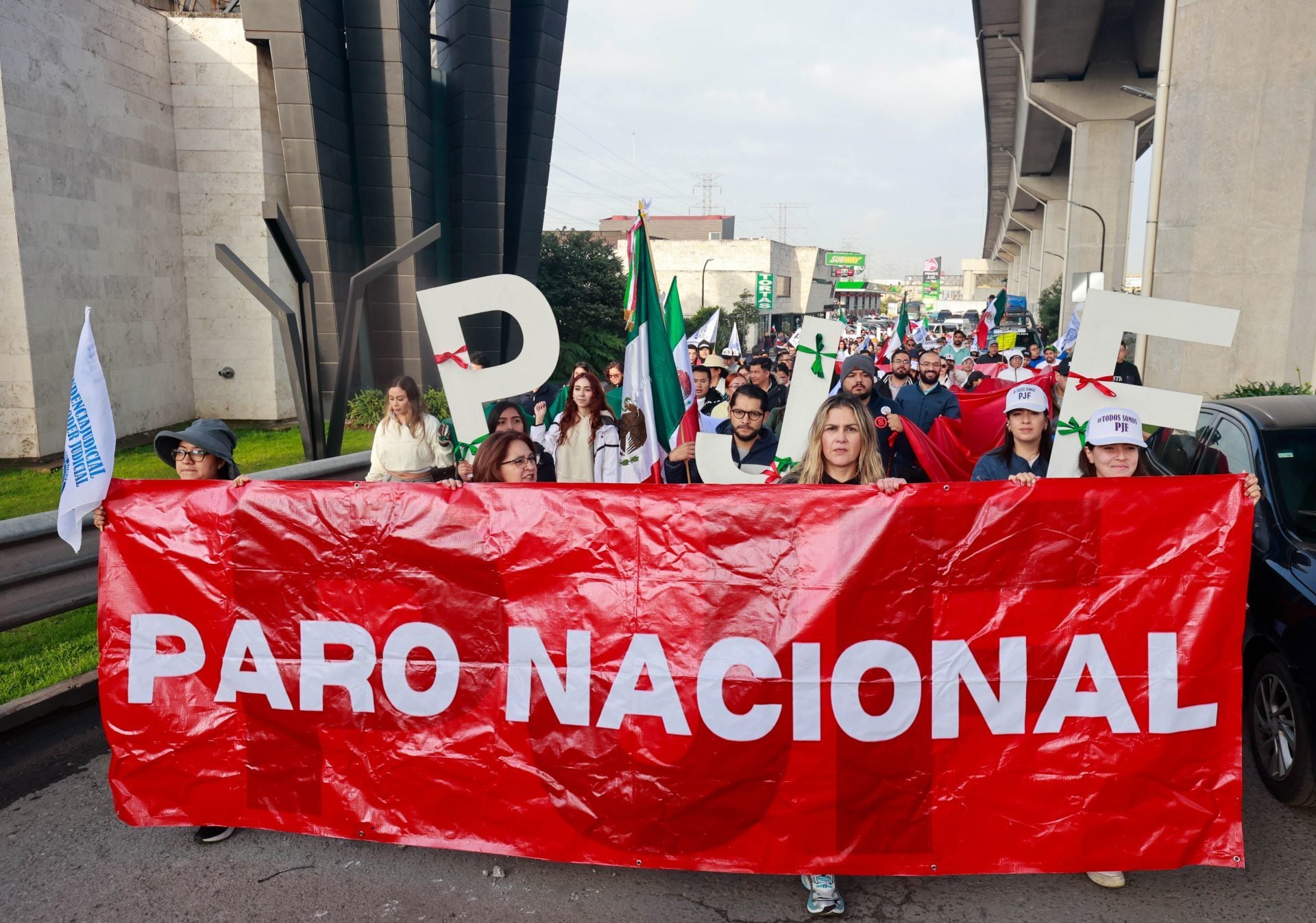 Reforma al Poder Judicial: Trabajadores en la Caravana por justicia