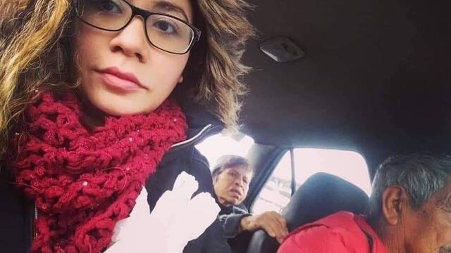 Taxista viaja con su esposa con Alzheimer