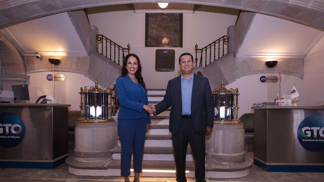 Diego Sinhue Rodríguez y Libia Dennise García