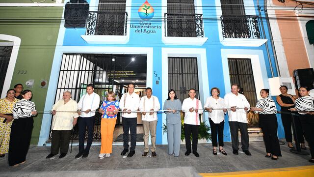 Javier May inaugura Casa Universitaria del Agua