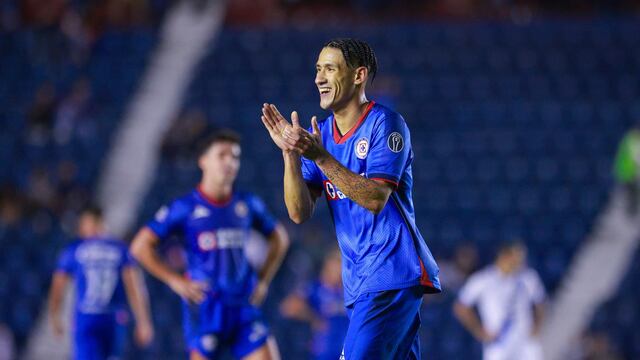 Uriel Antuna, durante el partido entre Cruz Azul y Rayados.