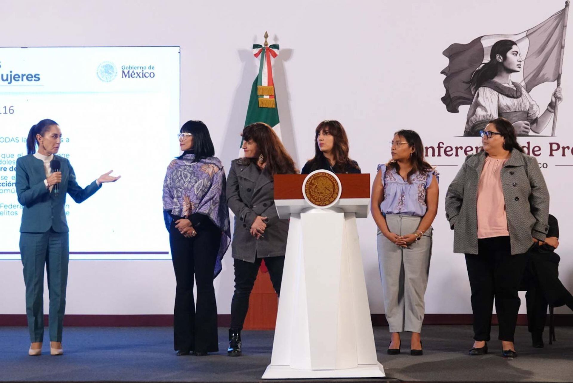 Claudia Sheinbaum presenta iniciativas para la protección de las mujeres