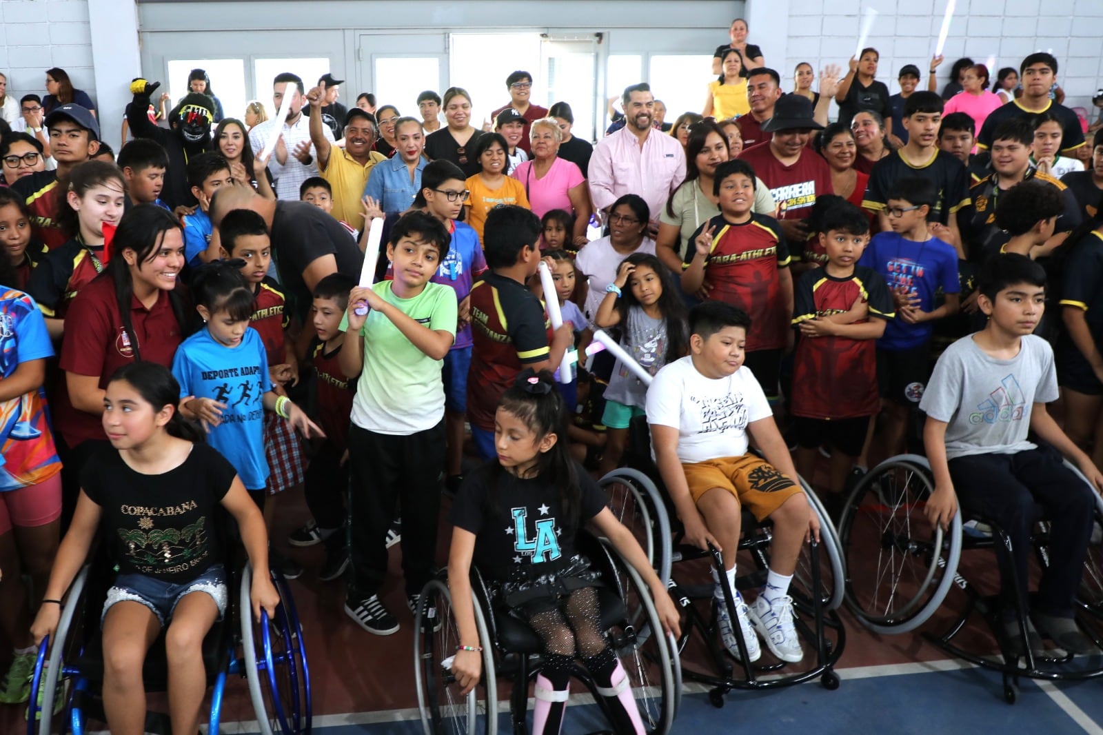 Sillas especializadas mejoran el desempeño en paradanza y básquetbol