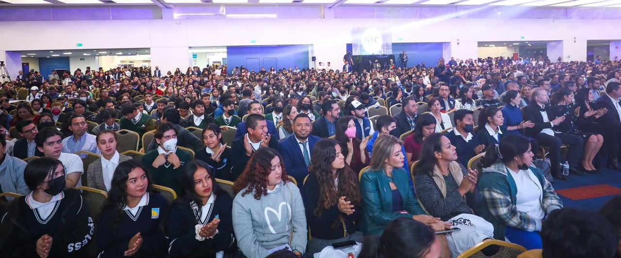 Diego Sinhue Rodríguez Vallejo reconoce el talento de los jóvenes de Guanajuato