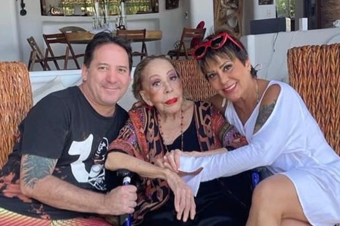 Alejandra Guzmán con Silvia Pinal y su hermano, Luis Enrique Guzmán