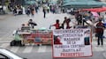 Más de 8 horas de bloqueo en Avenida Juárez: comerciantes exigen 26 lugares de venta
