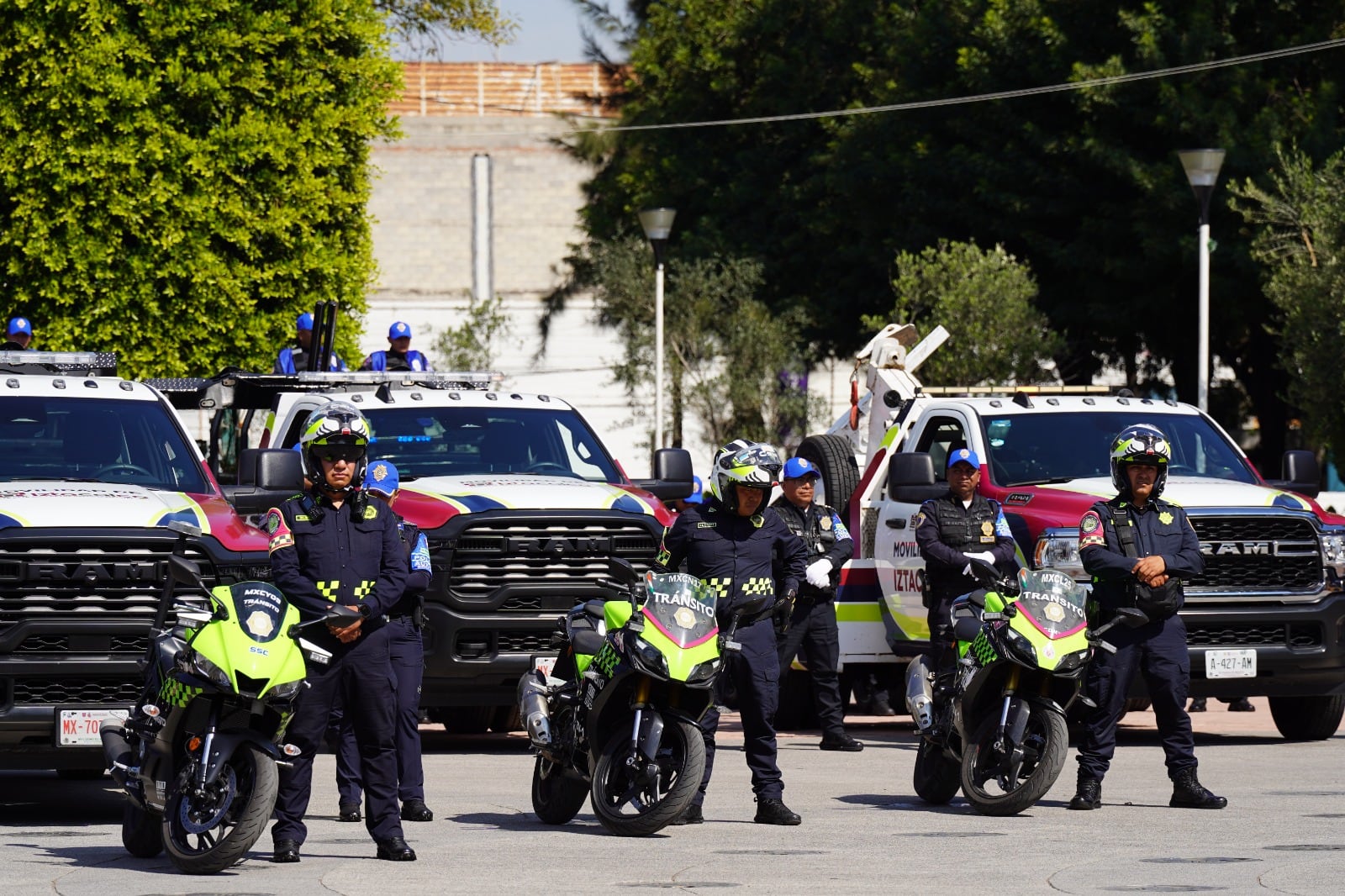 Lourdes Paz refuerza seguridad y tránsito con grúas y retiro de vehículos chatarra