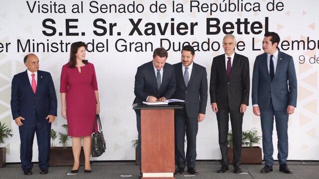 Xabier Bettel, primer ministro de Luxemburgo, en su visita al Senado de la República.