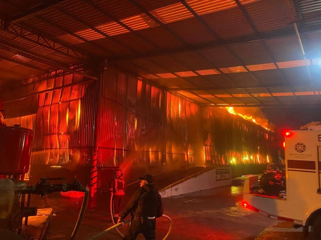 Incendio en fábrica de Ixtapaluca
