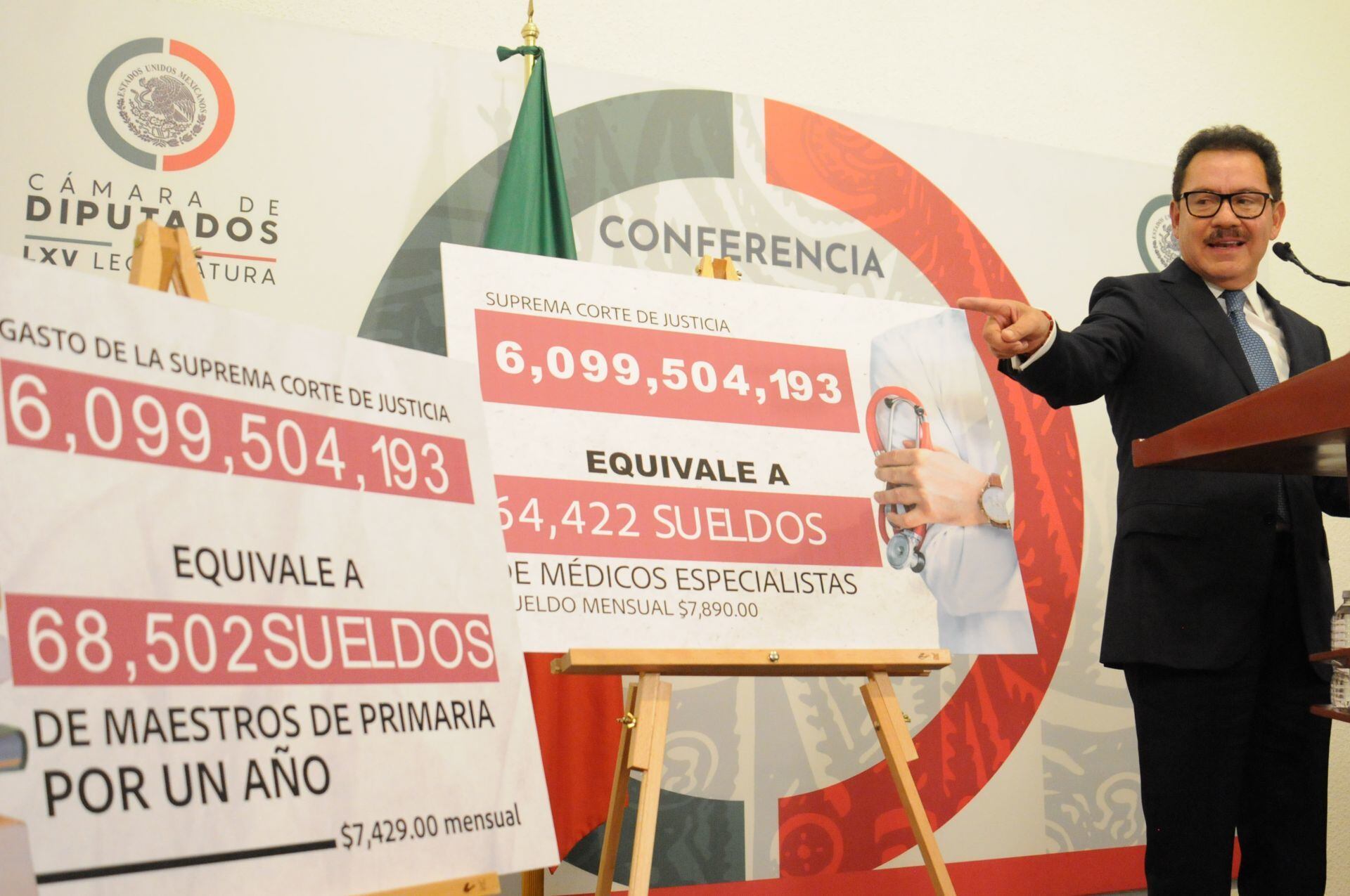 Ignacio Mier, coordinador de la bancada de Morena en la Cámara de Diputados, encabezó una conferencia para anunciar la iniciativa de eliminar 14 fideicomisos del Poder Judicial