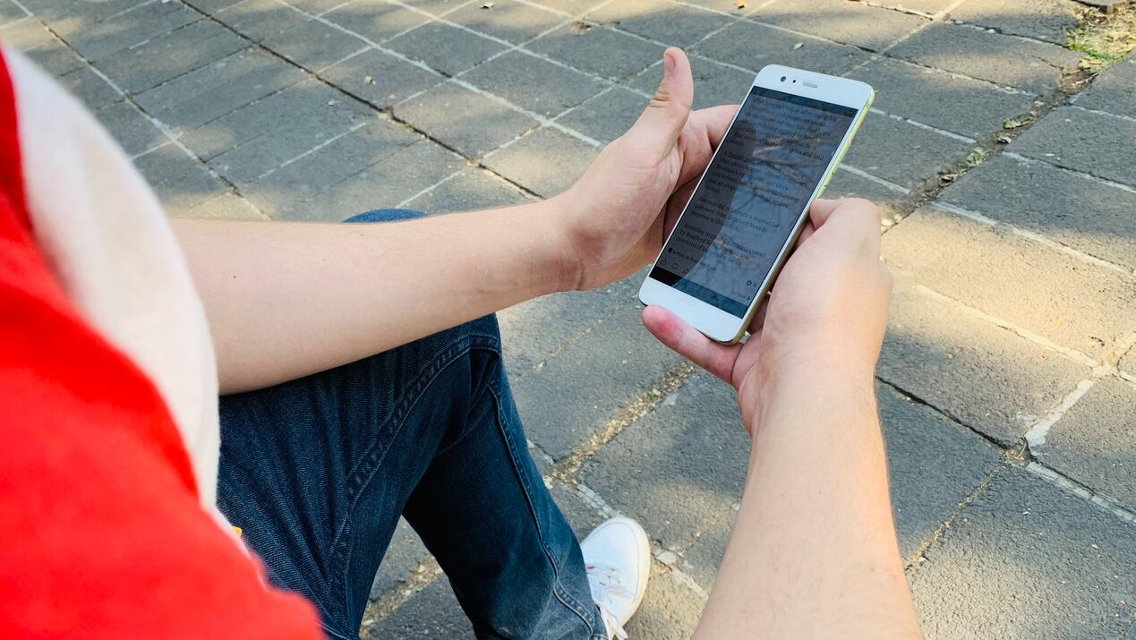 Uso del teléfono celular.