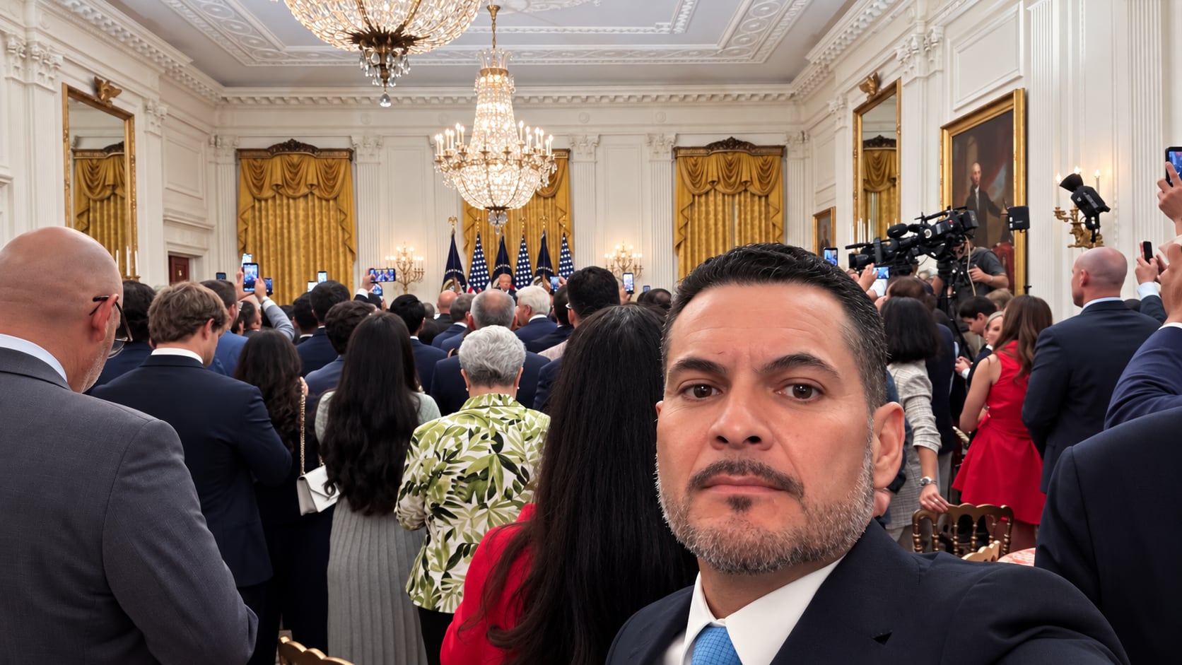 El empresario mexicano Juan José Arellano acude a la Casa Blanca