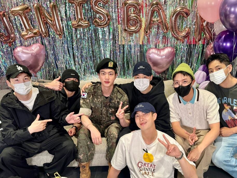 Jin y BTS