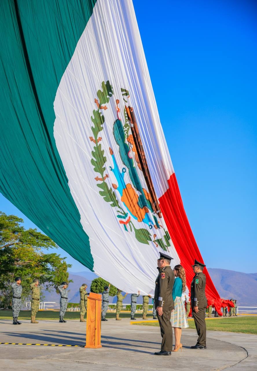 Evelyn Salgado conmemoró el Día de la Bandera 2025