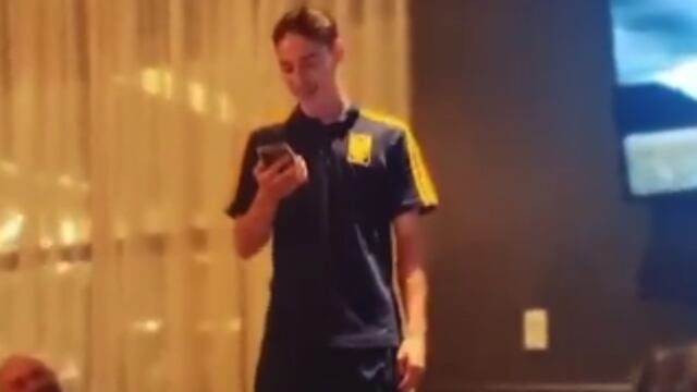 Marcelo Flores canta canción de Peso Pluma