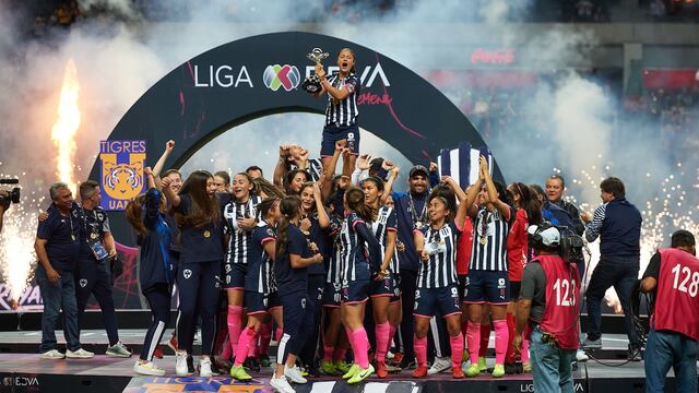 Las Rayadas celebraron su primer título