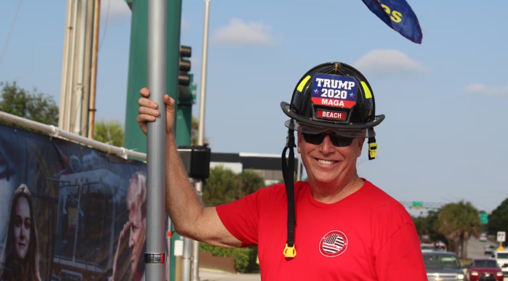 Simpatizantes despiden a Donald Trump en Florida