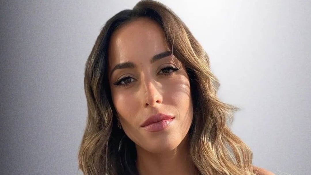 ¿Quién es Inés de Ramón, la novia de Brad Pitt con la que se paseó en Gran Premio de Gran Bretaña de la Fórmula 1?