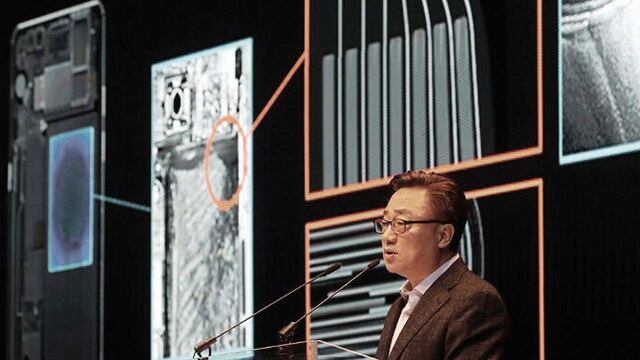 Rueda de prensa con el presidente de la división de móviles de Samsung, Koh Dong-jin, para explicar los defectos del Galaxy Note 7.