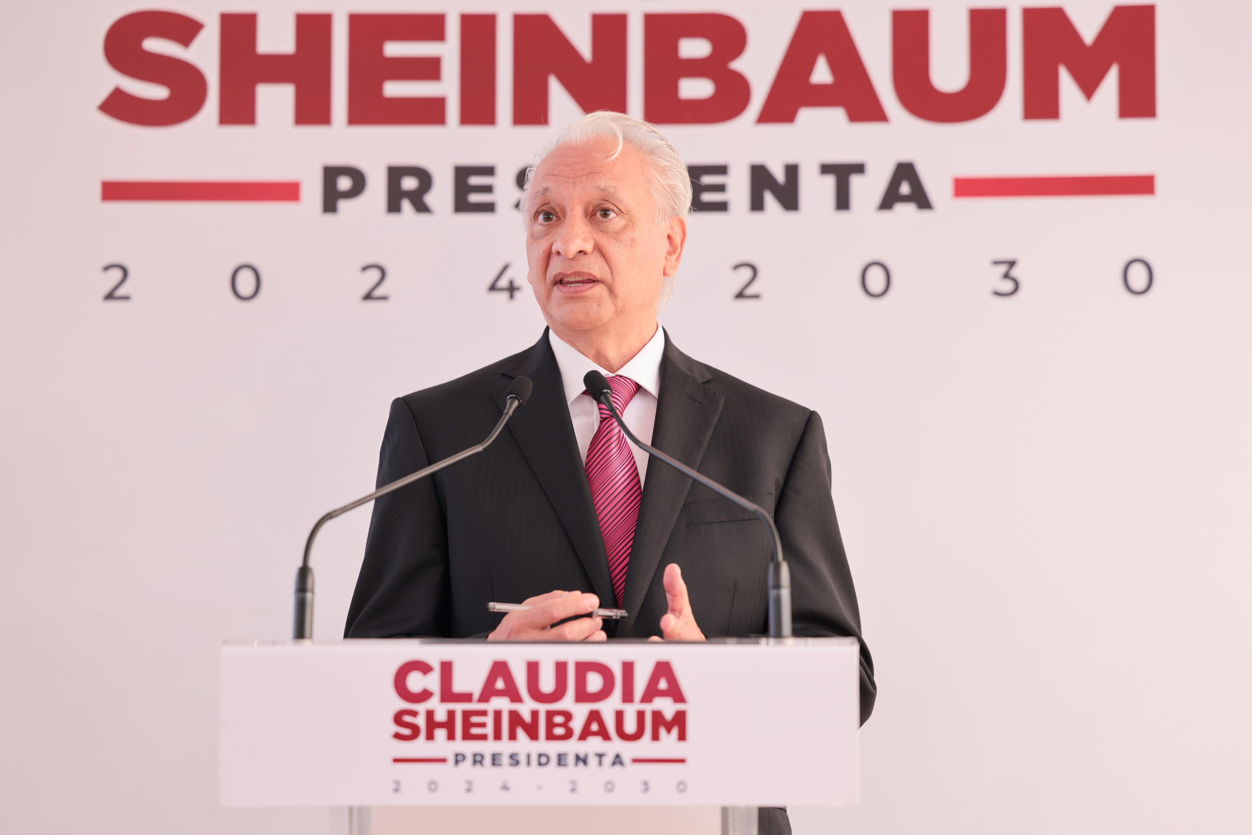 Víctor Rodríguez Padilla, próximo titular de Pemex, en la conferencia de Claudia Sheinbaum.