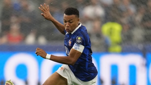 Mbappé marca ante Inglaterra y supera a Messi en la carrera por la Bota de Oro del Mundial 2026