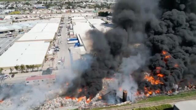 En Parque Industrial Los Pinos, Tijuana, se reportó incendio