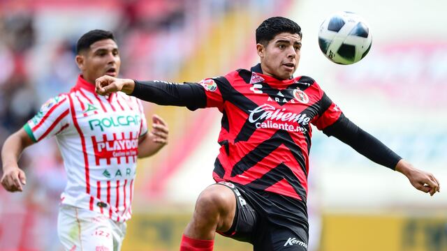 Víctor Guzmán, central de Xolos de Tijuana