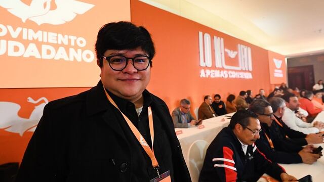 Gibrán Ramírez aprovechó la crisis de Movimiento Ciudadano y se puso los fosfo fosfo