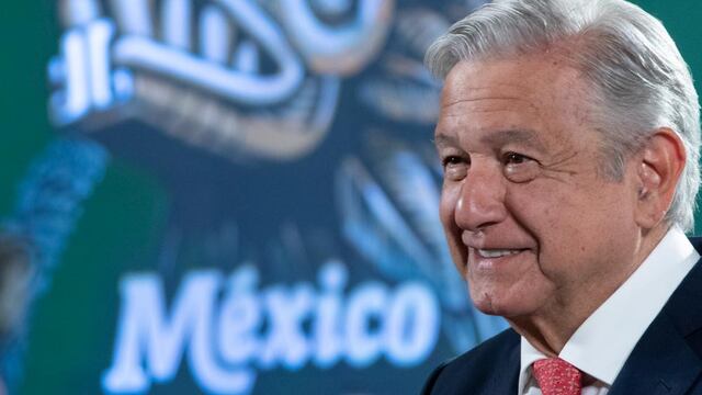 AMLO no descarta la propuesta de crear una Disneylandia-Tenochtitlán en el Lago de Texcoco