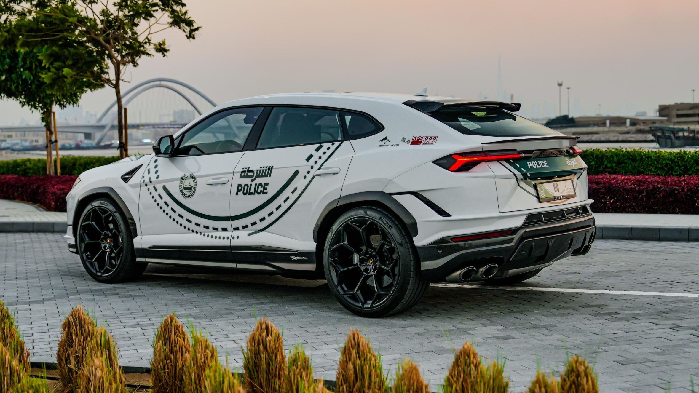 Patrulla Lamborghini Urus Performante