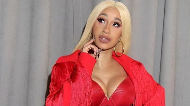 Cardi B fue agredida por un fan en concierto y aún así ella será la investigada por la policía