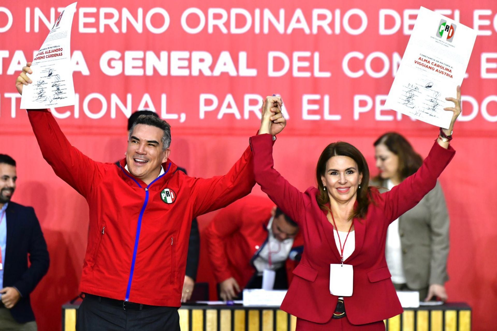 Alejandro Moreno y Carolina Viggiano electos como nuevo Presidente y Secretaria General del PRI