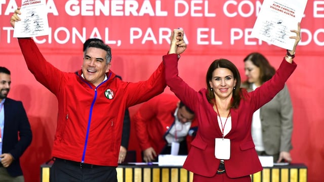 Alejandro Moreno y Carolina Viggiano electos como nuevo Presidente y Secretaria General del PRI