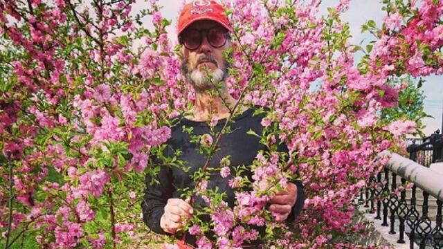 Tal vez no tenga el cuerpazo de Vacchi, pero el estilo le sobra.