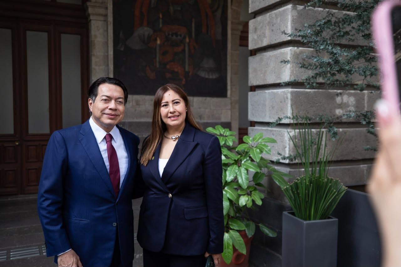 Ricardo Gallardo impulsa regulación de celulares en escuelas de San Luis Potosí