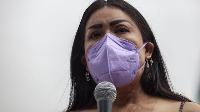 María Elena Ríos, activista y sobreviviente de ataque con ácido.