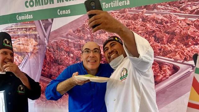 Zeferino Delgado bromeó en la difusión de su primer informe de gobierno