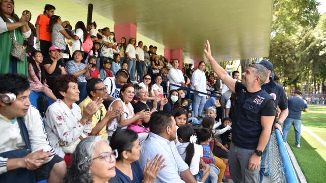 Mauricio Tabe inauguró rediseño del Deportivo José María Morelos y Pavón